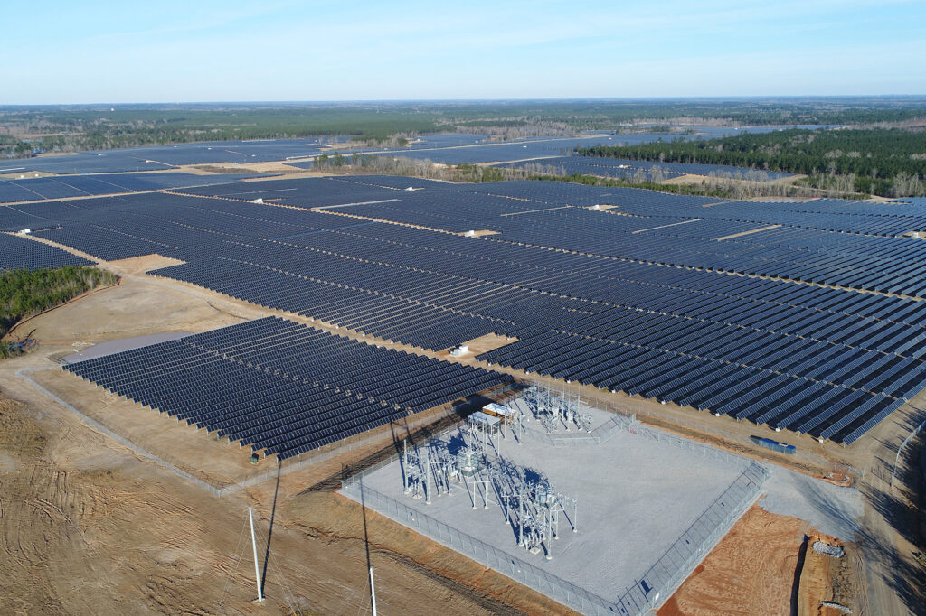 Solar enegry generating farm 