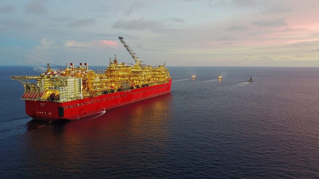 Floating natural gas liquefaction facility