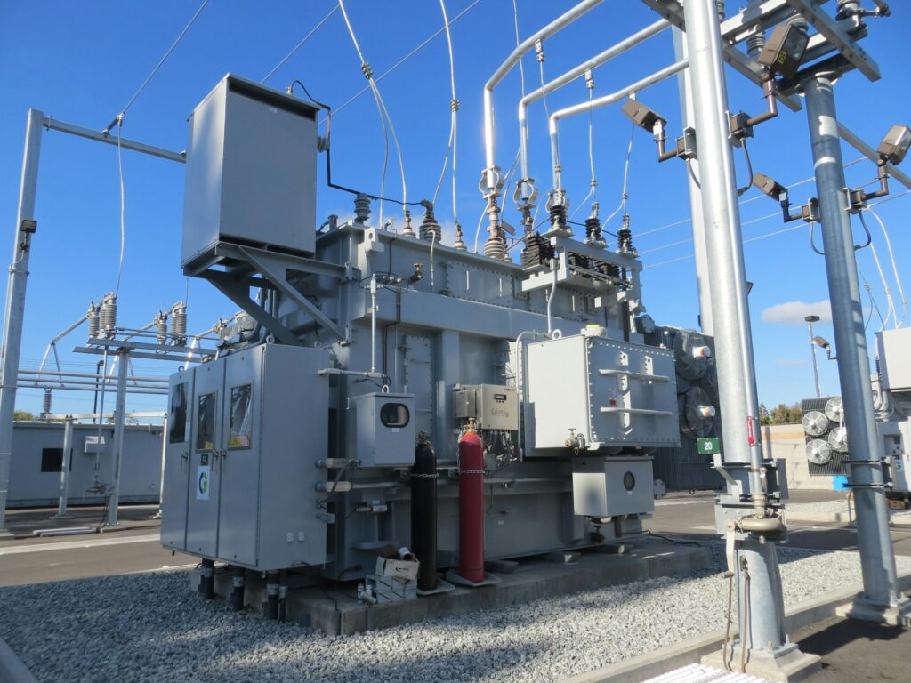 Pole line hardware supporting power grid expansion