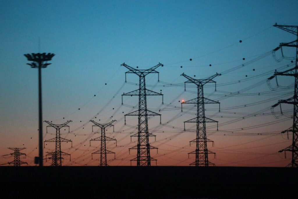 High voltage transmission line expansion
