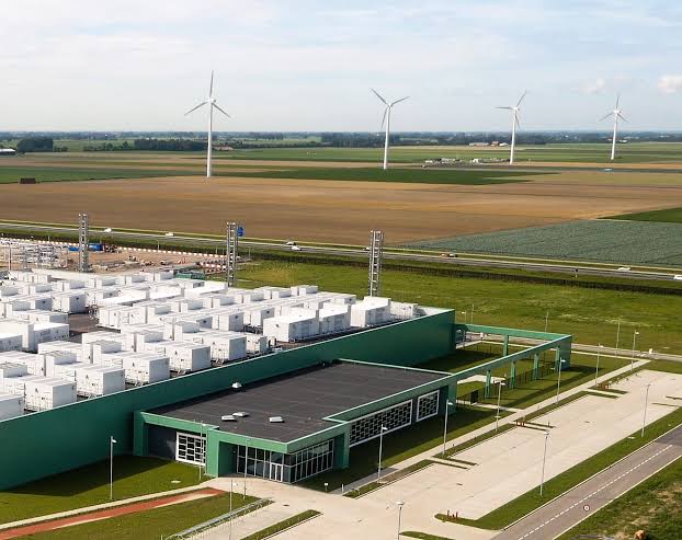 Wind power supporting data centers